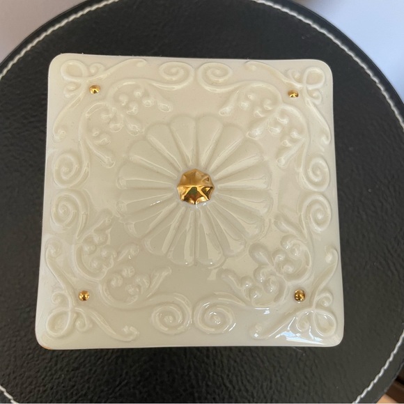 Lenox Carved Music Box/Trinket Box - Picture 3 of 7